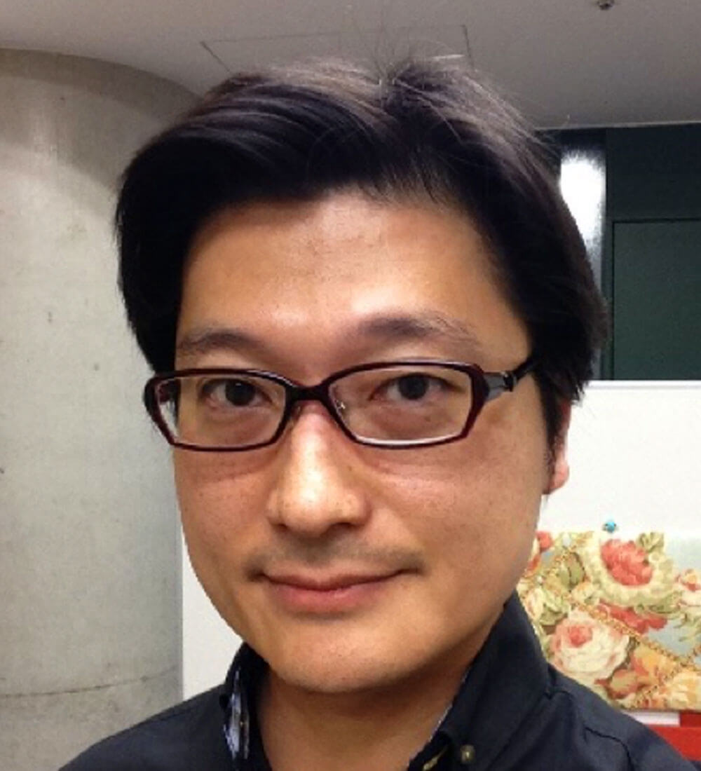 山崎スコウ 竜二 氏